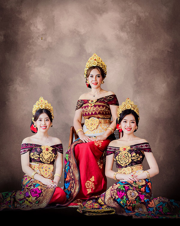 foto keluarga Bali studio