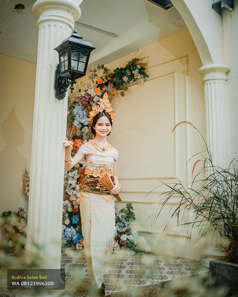Paket Foto Adat Bali Denpasar | Studio Foto Adat Bali – Rudhia Salon