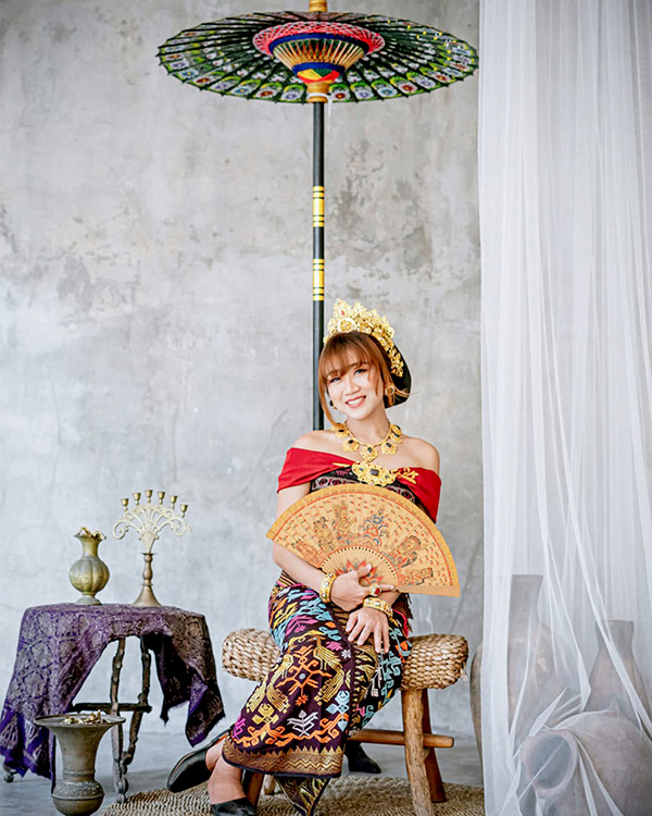 Foto Personal Adat Bali Denpasar | Studio Foto Adat Bali – Rudhia Salon
