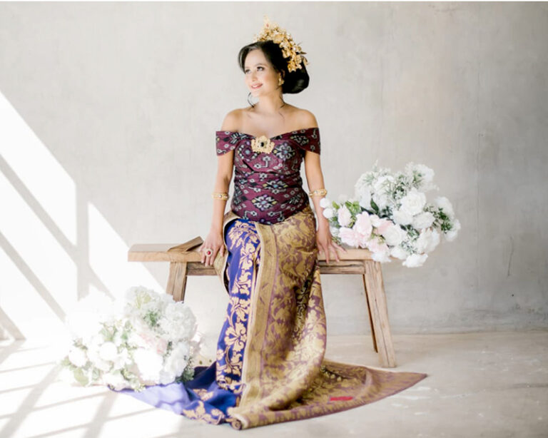 Foto Personal Adat Bali Denpasar | Studio Foto Adat Bali – Rudhia Salon