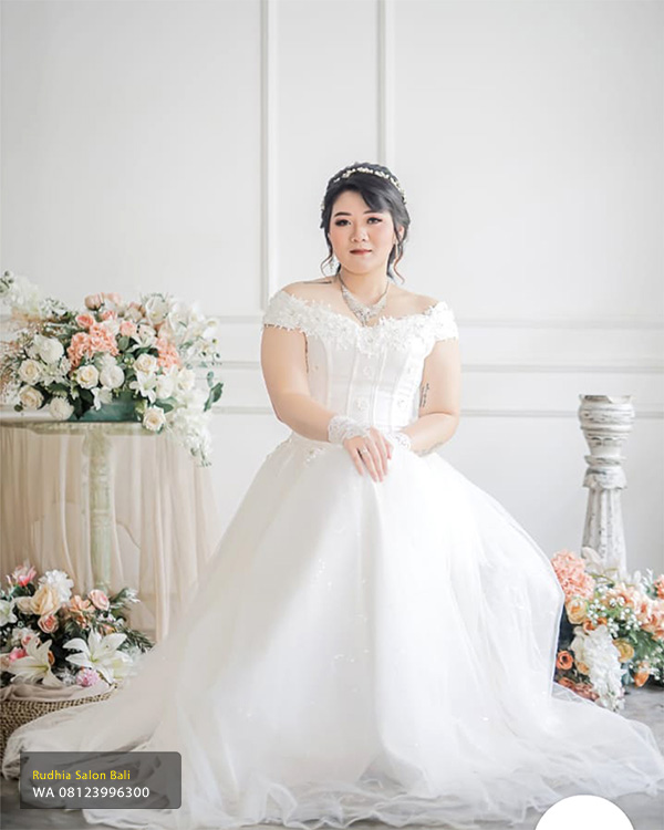 Foto Personal Adat Bali Denpasar | Studio Foto Adat Bali – Rudhia Salon Foto Personal Adat Bali Denpasar | Studio Foto Adat Bali – Rudhia Salon