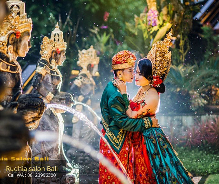Foto Prewedding Bali – Paket Lengkap Makeup, Gaun & Fotografer