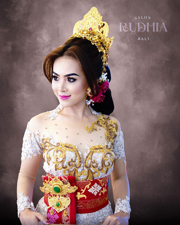 makeup graduation Bali