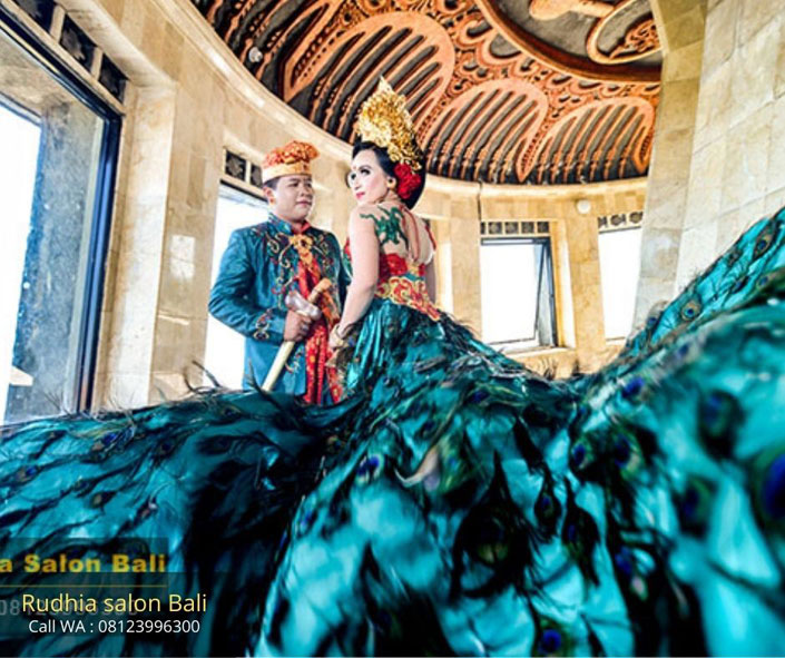 Foto Prewedding Bali – Paket Lengkap Makeup, Gaun & Fotografer