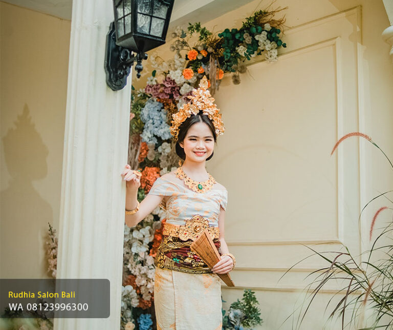Foto Personal Adat Bali Denpasar | Studio Foto Adat Bali – Rudhia Salon
