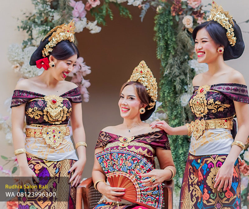 Paket Foto Adat Bali Denpasar | Studio Foto Adat Bali – Rudhia Salon