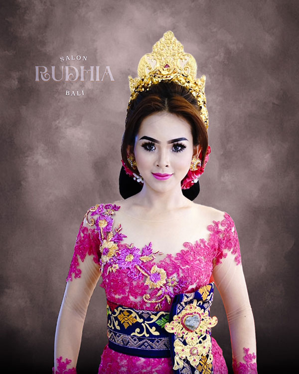 sewa kebaya wisuda Bali