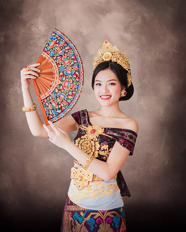 Paket Foto Adat Bali Denpasar | Studio Foto Adat Bali – Rudhia Salon